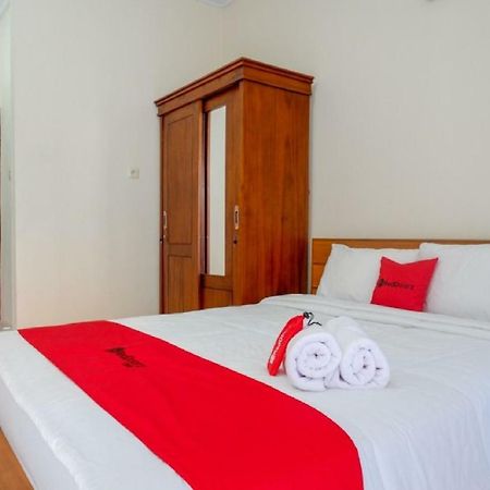 Reddoorz Near Mertasari Beach Denpasar  Exterior photo