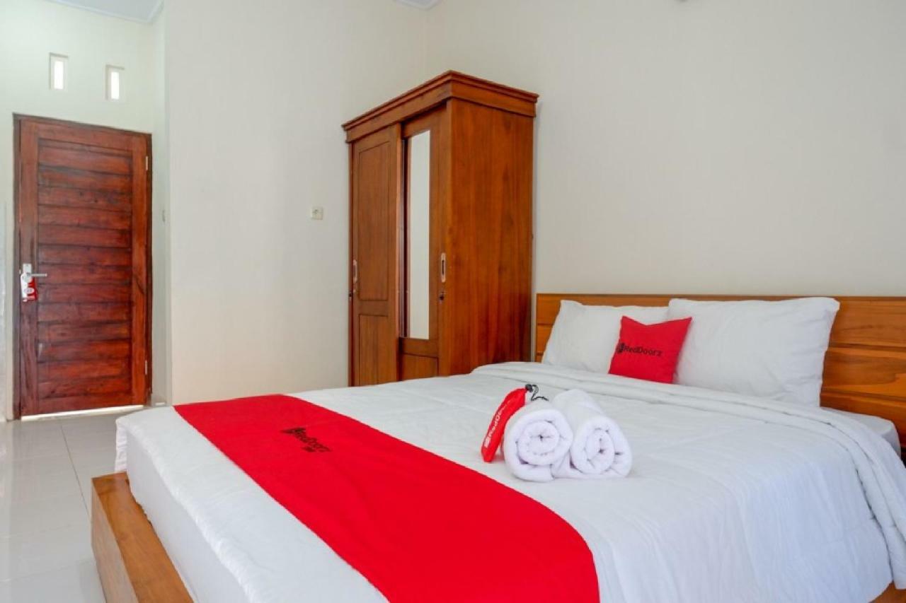 Reddoorz Near Mertasari Beach Denpasar  Exterior photo