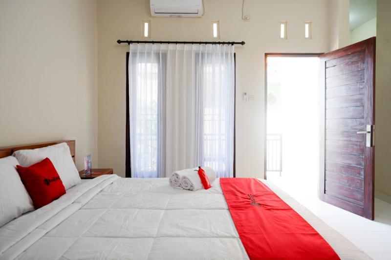 Reddoorz Near Mertasari Beach Denpasar  Exterior photo